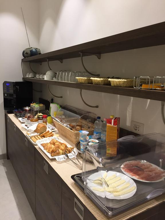 R&B La Calzoleria Hotel โมรี ภายนอก รูปภาพ